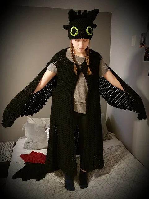 Front of the Dragon Blanket Crochet Pattern ~ Cape & Hat