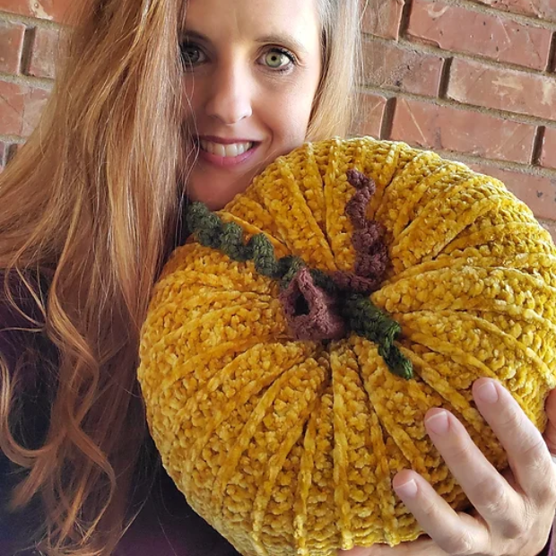 Large free crochet velvet pumpkin pattern