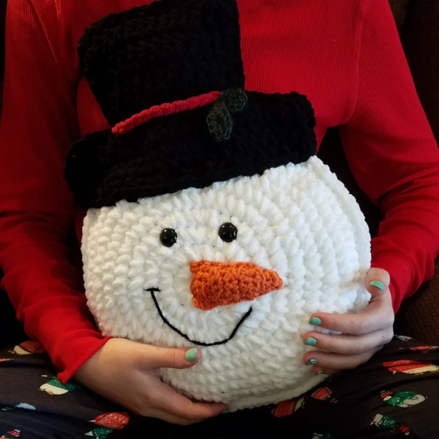 Christmas Snowman Pillow Crochet Pattern
