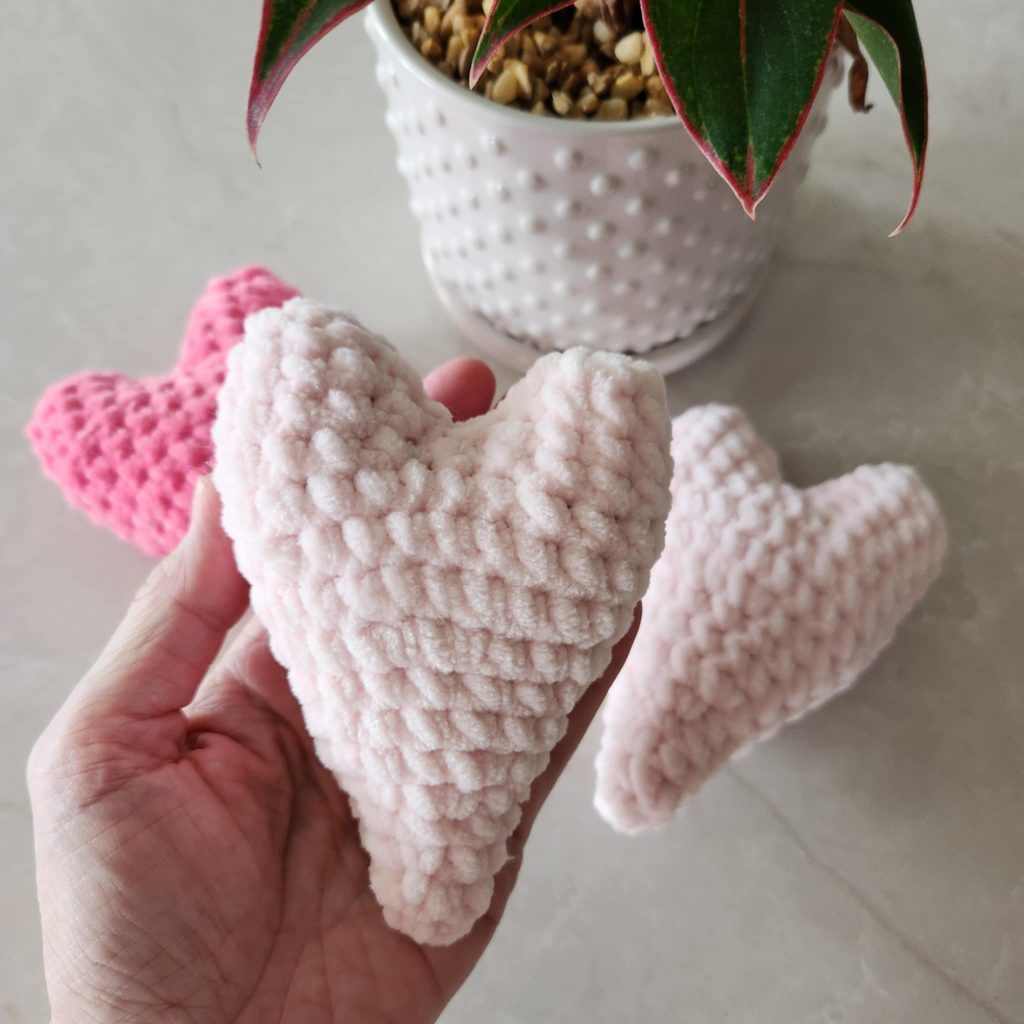 Heart free crochet pattern