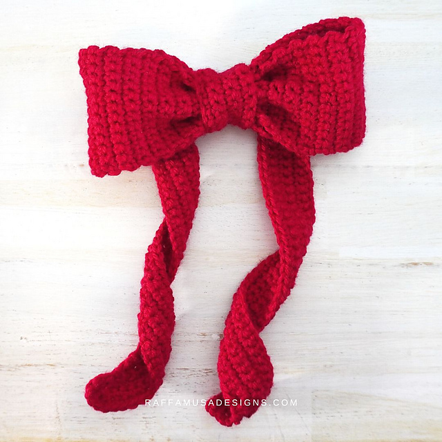 Classic red hair bow crochet pattern