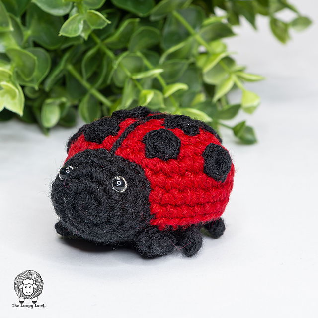 Small amigurumi ladybug free pattern