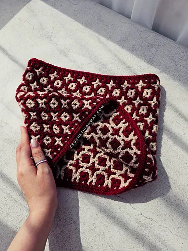 Let It Snow Reversible Crochet Cowl Crochet Pattern