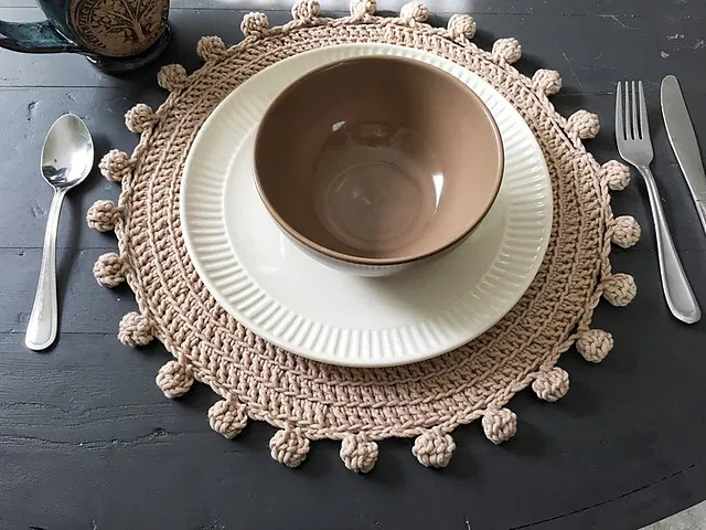 Free crochet boho placemats pattern