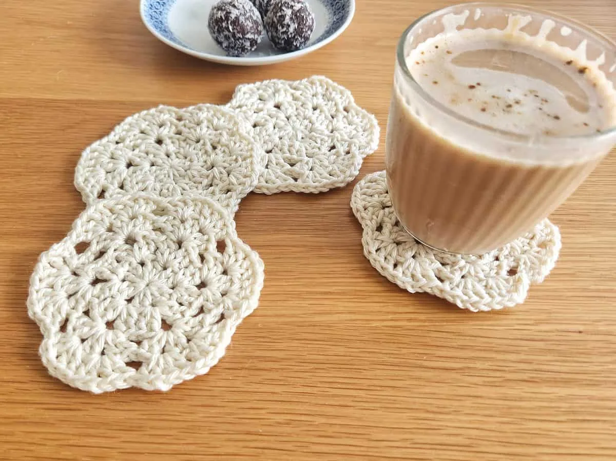Free Crochet Iris Flower Coasters Pattern