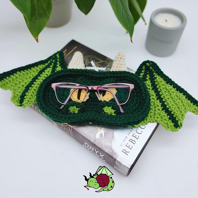 Free Dragon Glasses Holder Crochet Pattern