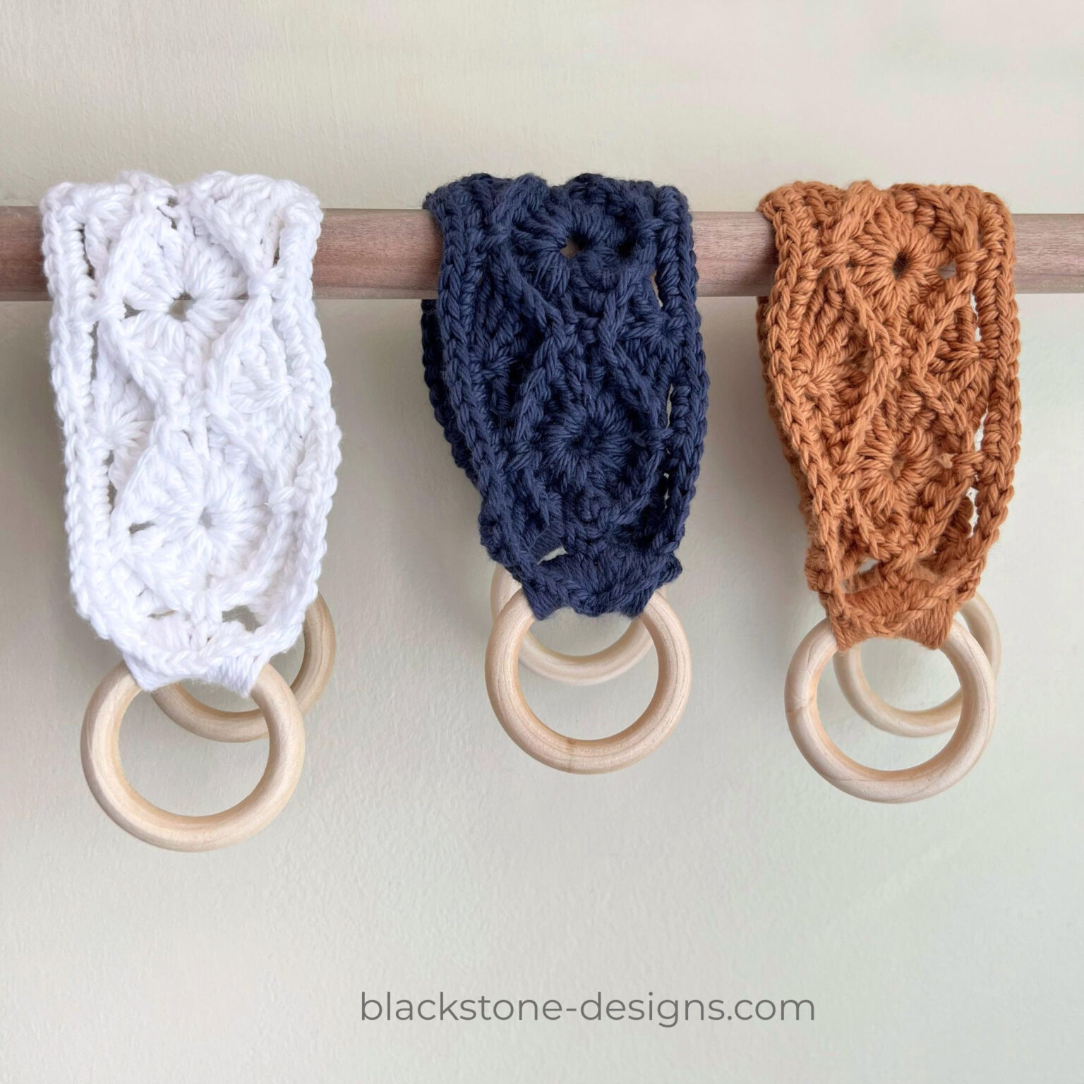 Free Bavarian Stitch Crochet Kitchen Towel Holder Pattern